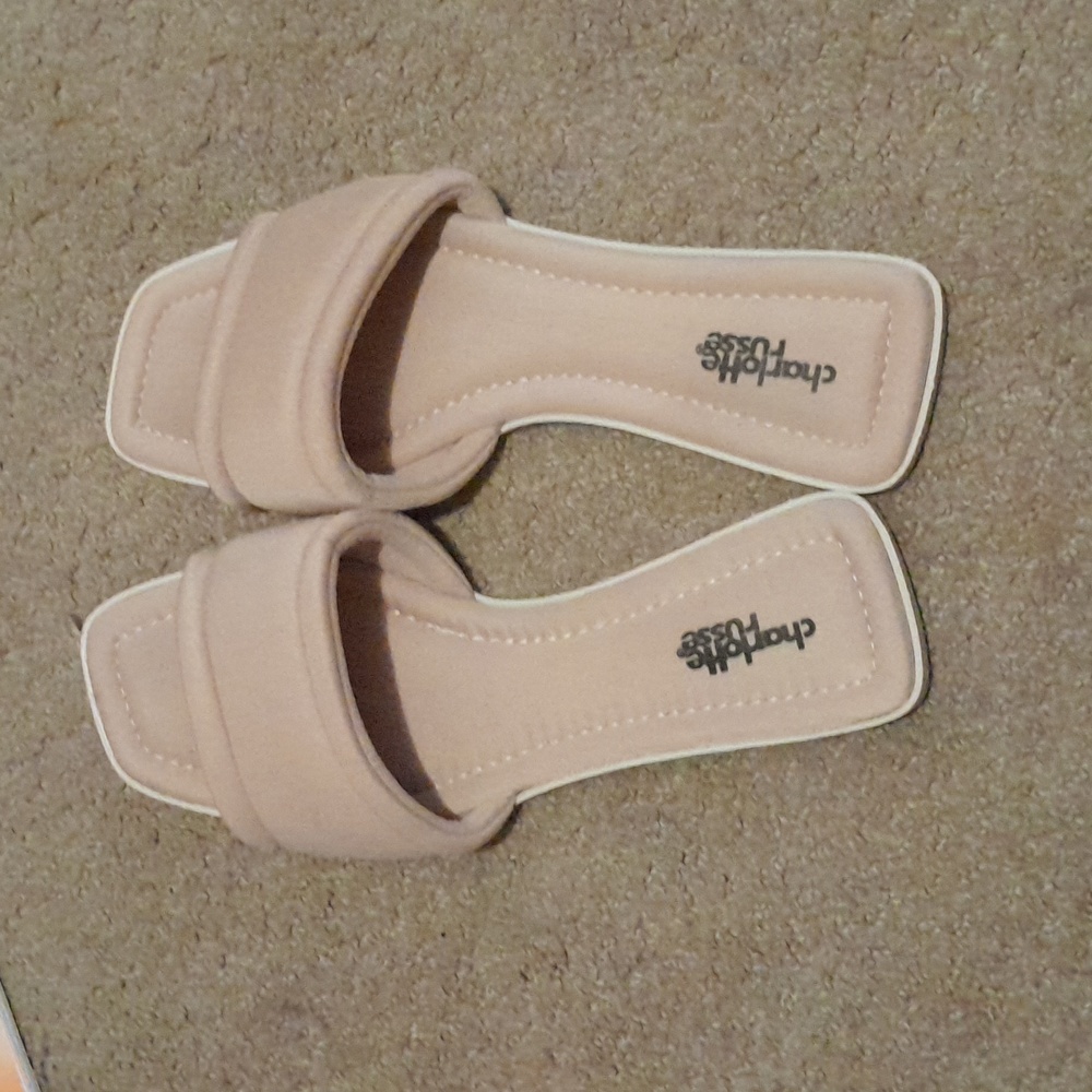 Charlotte Russe Tan Slides Size 9